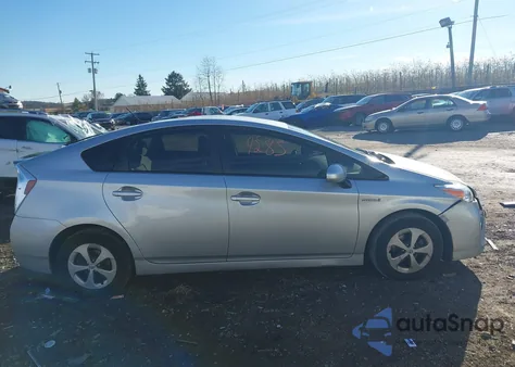 2013 Toyota Prius Three z USA, uszkodzony, nr VIN JTDKN3DU0D5634684